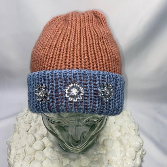 Plasma Beams Hand Knitted Mauve & Blue Daisy Beanie main image 9